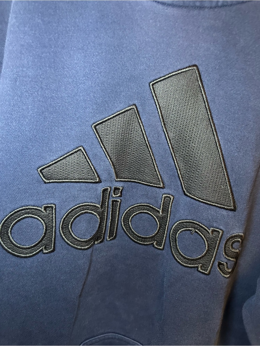 Vintage Adidas logo patch pullover hoodie - Picture 4 of 7